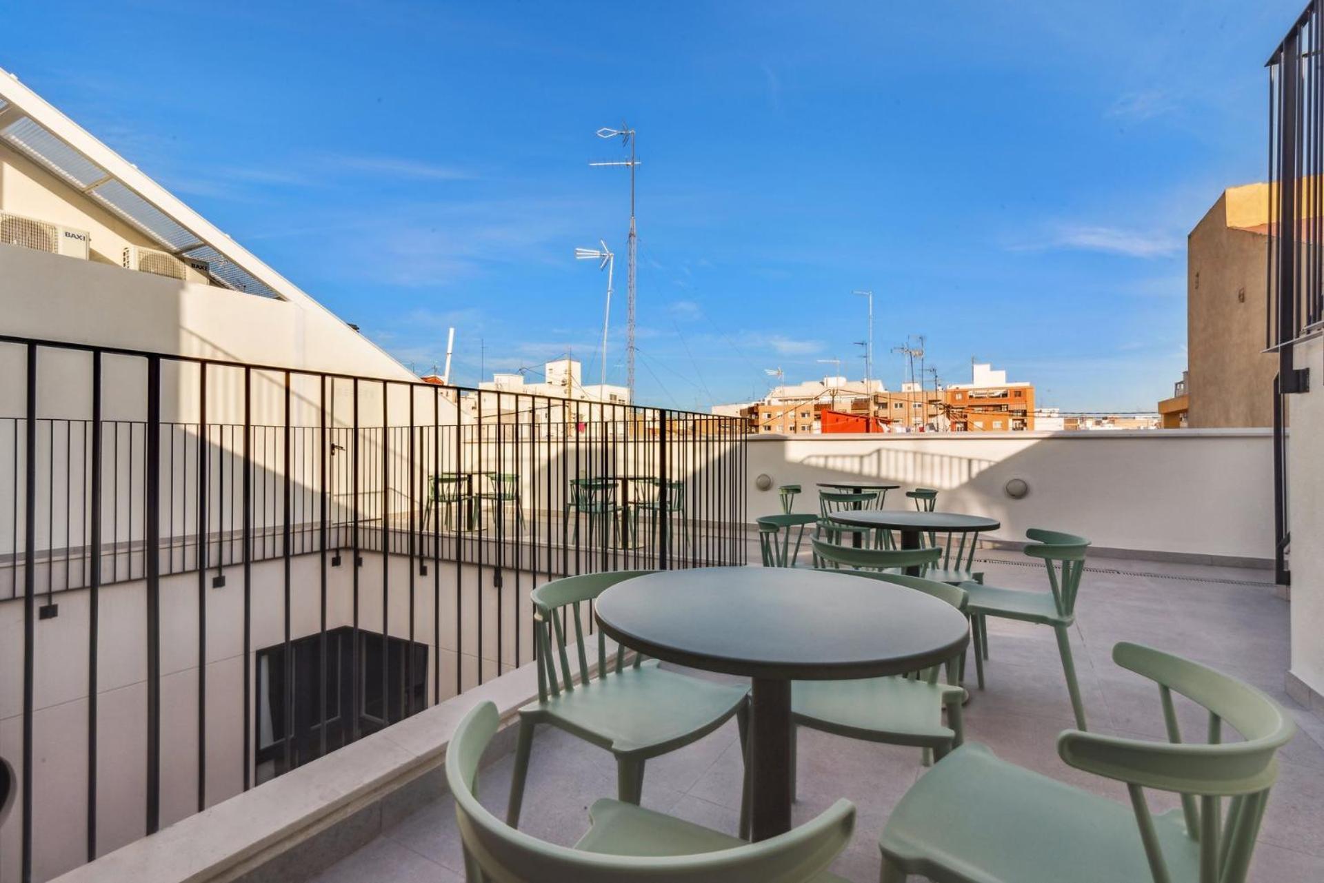 Limehome Valencia Carrer Del Pare Palau I Quer المظهر الخارجي الصورة
