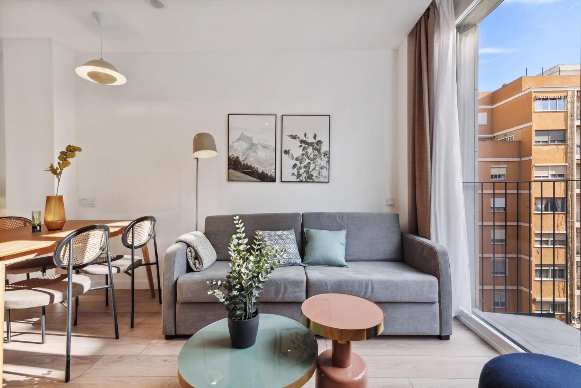 Limehome Valencia Carrer Del Pare Palau I Quer المظهر الخارجي الصورة
