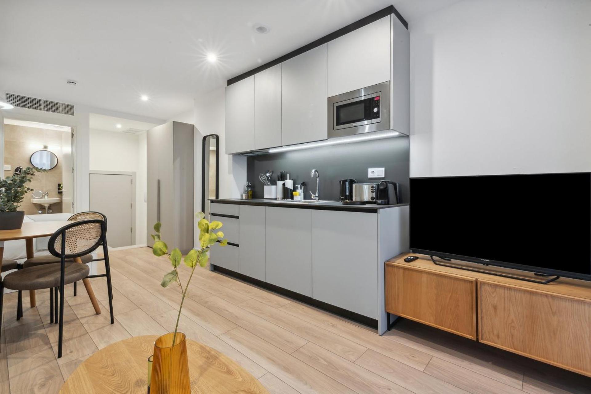Limehome Valencia Carrer Del Pare Palau I Quer المظهر الخارجي الصورة