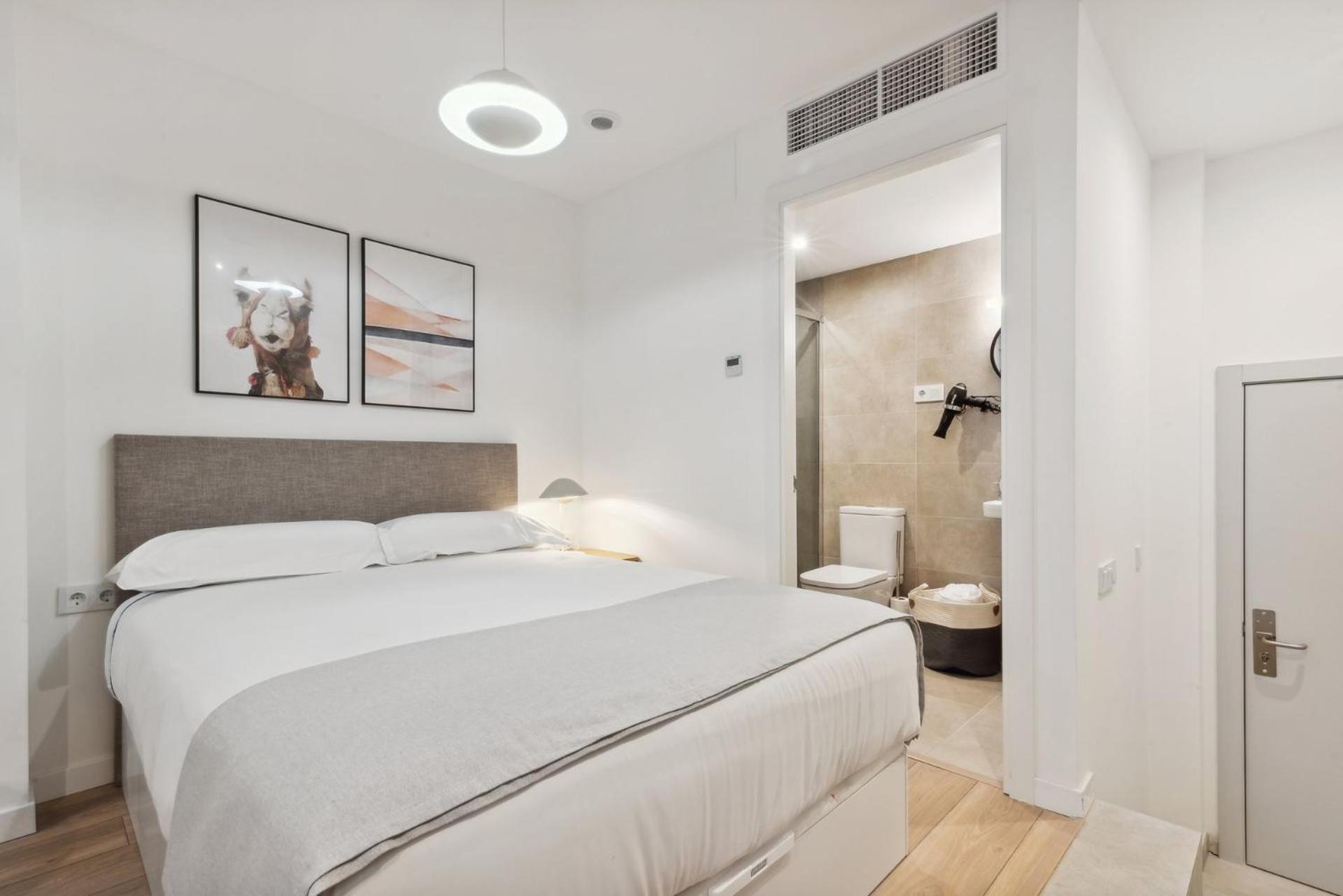 Limehome Valencia Carrer Del Pare Palau I Quer المظهر الخارجي الصورة