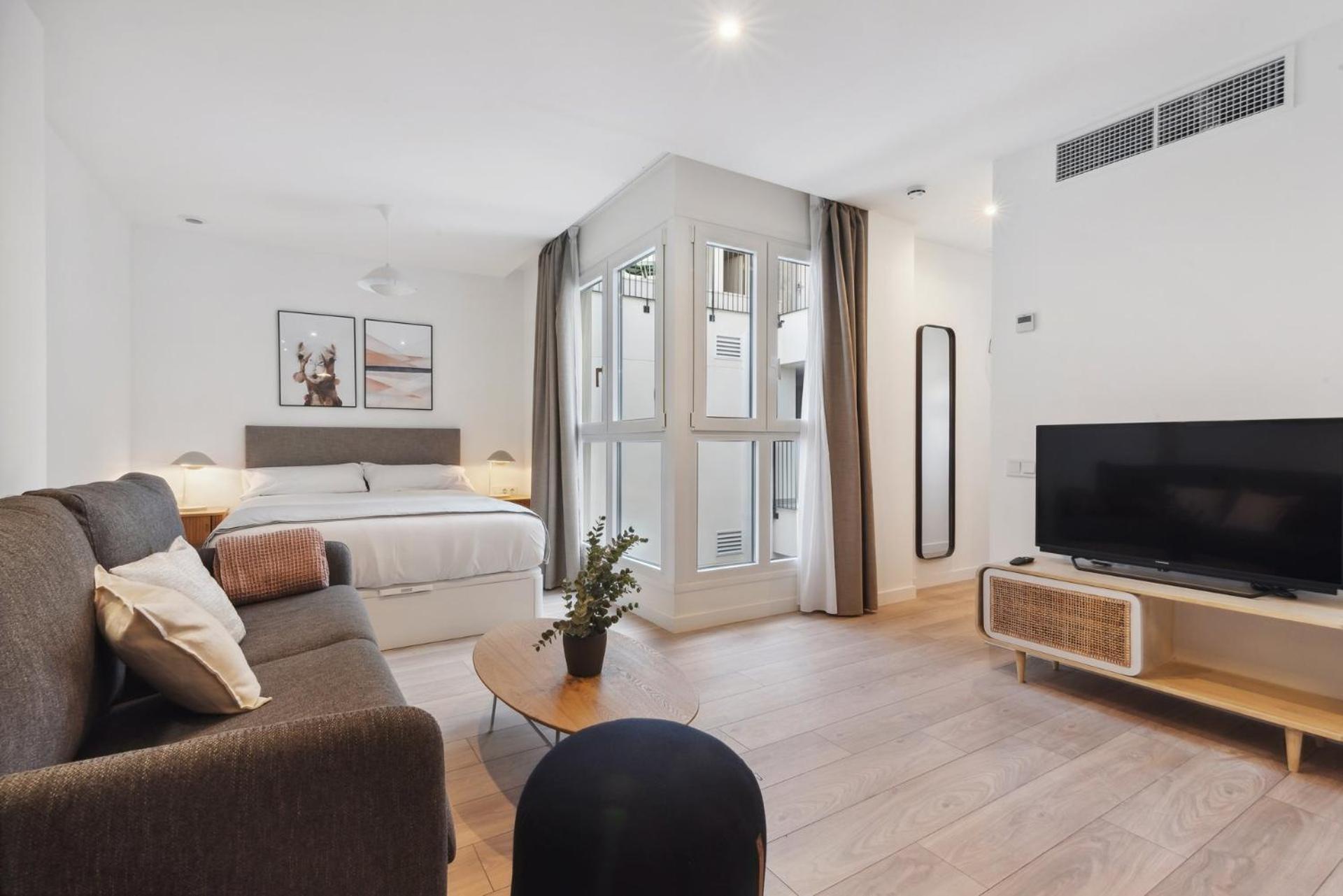 Limehome Valencia Carrer Del Pare Palau I Quer المظهر الخارجي الصورة