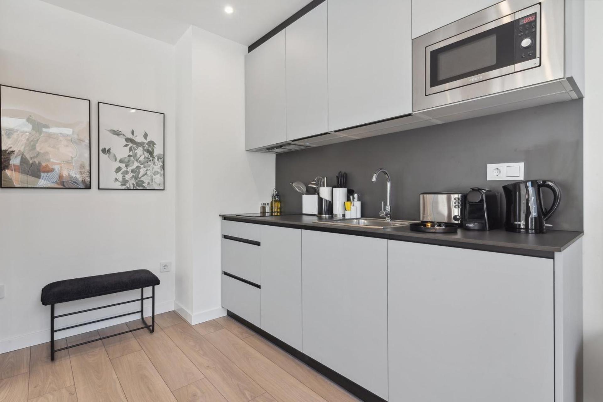 Limehome Valencia Carrer Del Pare Palau I Quer الغرفة الصورة